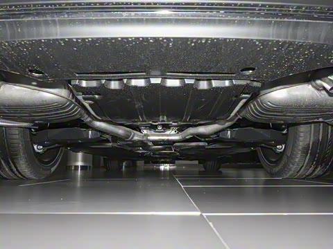 2025�� �Ŀ� E 300 L ������