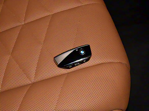 2023�� 735Li M�˶���װ