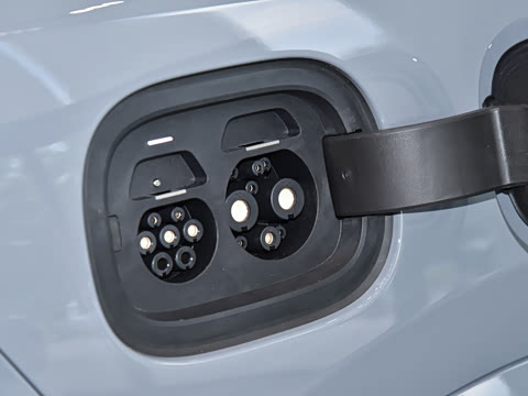 2025�� Pro ���ܻ��°�