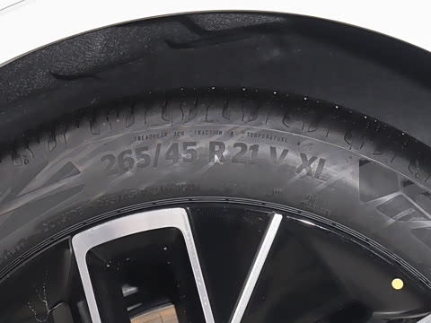 2025�� �Ŀ� Max ���̰�