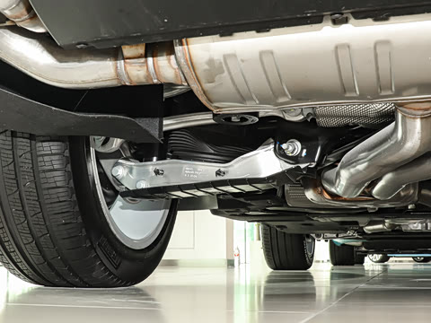 2026�� 4.0T V8 ������