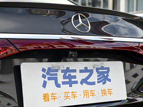 2025�� �Ŀ� E 260 �˶���