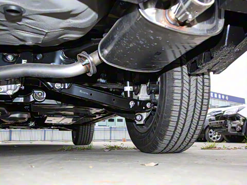 2022�� 2.0i AWD������