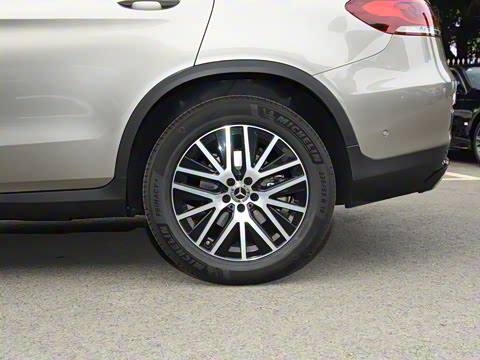 2023�� GLC 260 4MATIC ����SUV