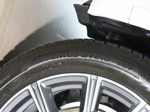 2022�� �Ŀ� xDrive 30Li M�˶���װ