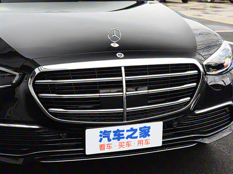 2022�� �Ŀ� S 400 L ������