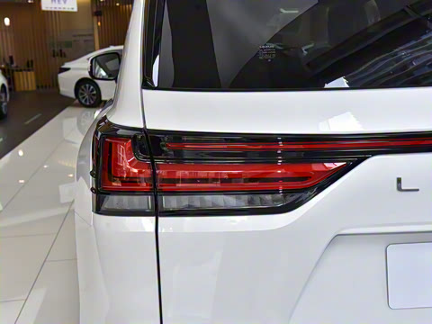 2025�� 700h VIP������