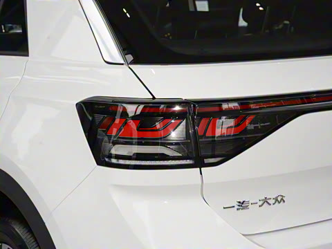 2025�� �Ŀ�� 300TSI DSG���������