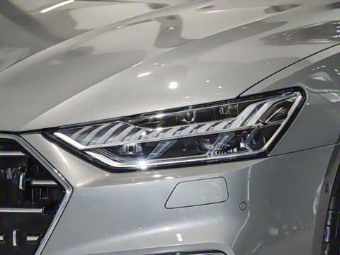 2025�� 45 TFSI quattro ������