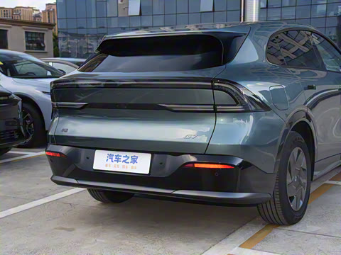 2025�� 702 �������� Max