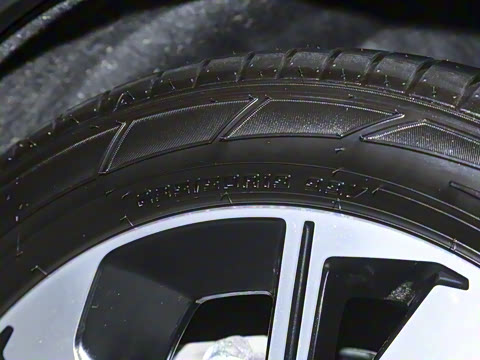 2025�� 688MAX 175kW