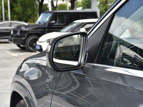 2025�� GLS 450 4MATIC ������