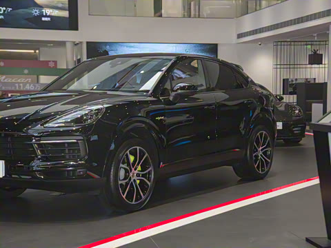 2023�� Cayenne Coup�� E-Hybrid 2.0T