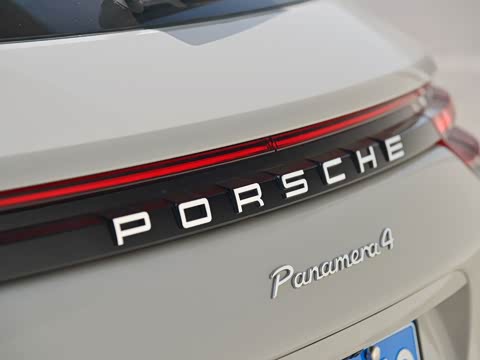 2017�� Panamera 4 Sport Turismo 3.0T