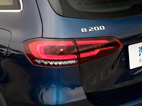 2022�� �Ŀ�� B 200 ������