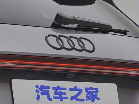 2023�� 50 e-tron quattro ��ҫ�� Ӱ��ʿ��