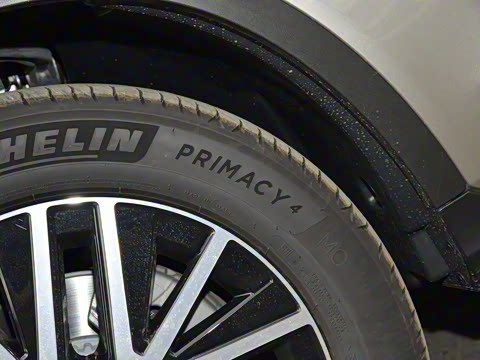 2023�� GLC 260 4MATIC ����SUV