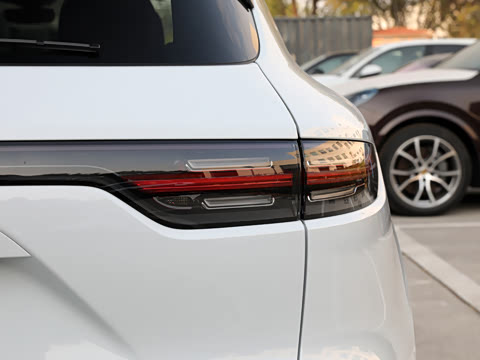 2023�� Cayenne E-Hybrid 2.0T