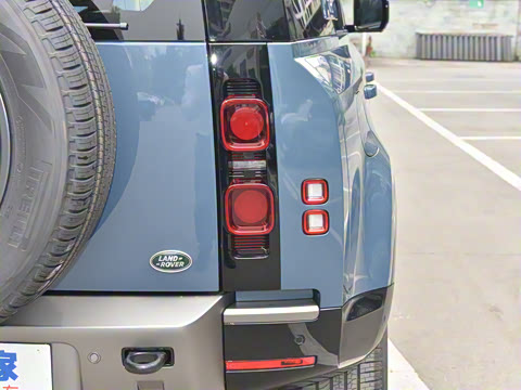 2023�� 110 3.0T P400 X-DYNAMIC HSE