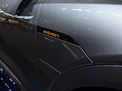 2021�� 50 quattro ������