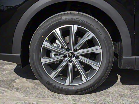 2025�� 2.0T ��������� 7��