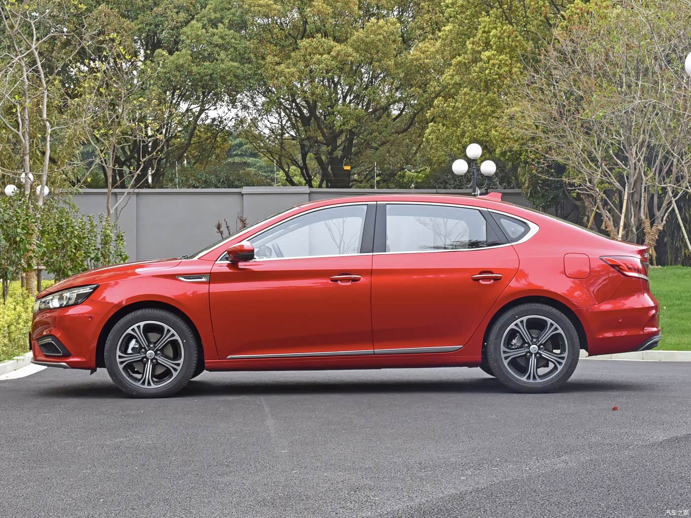 汽车之家 |名爵6新能源|图片|外观|内饰|高清大图|实拍图