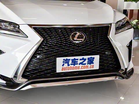 2017�� 300 Mark Levinson ����F SPORT�� ��V