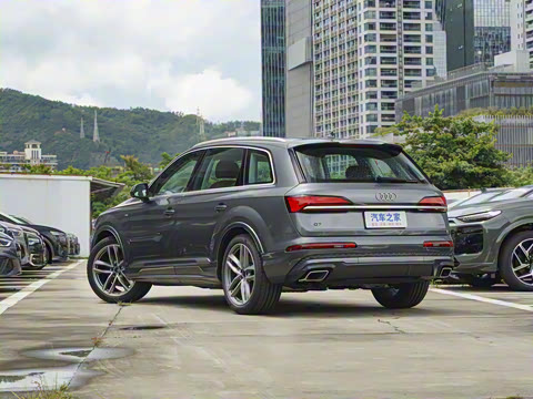 2025�� 45 TFSI quattro S line�˶���