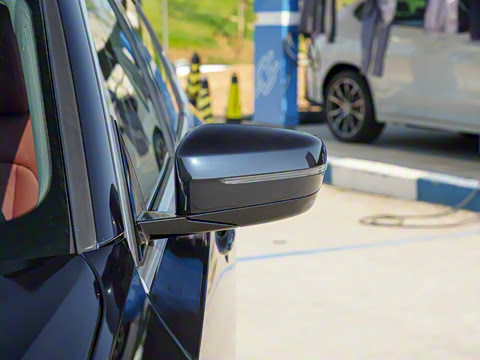 2022�� eDrive 35 L