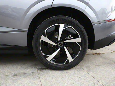 2025�� EV 605�캽Plus��