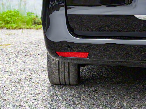 2025�� V 300 L ����������