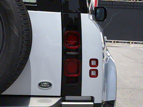 2023�� 110 3.0T P400 X-DYNAMIC HSE