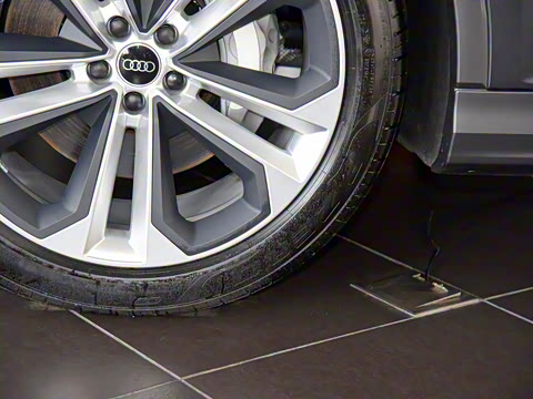 2022�� 55 TFSI quattro S line�˶���