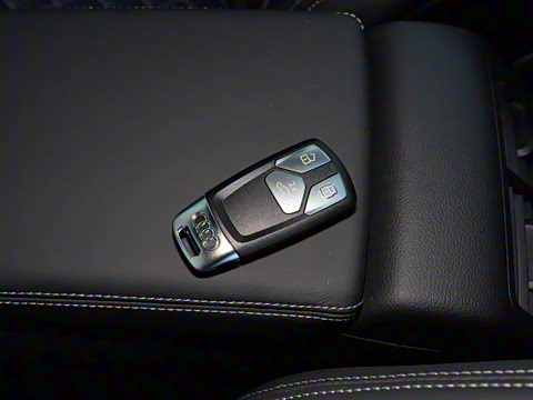 2025�� S4 Avant 3.0TFSI