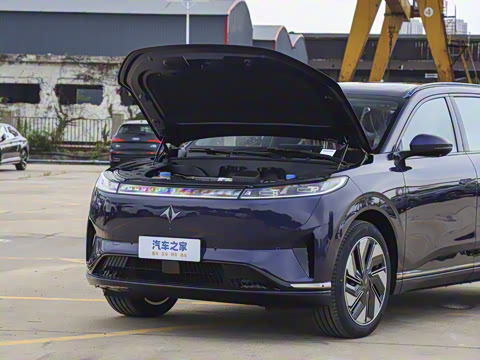 2025�� 210Ultra���Ȱ� 6��