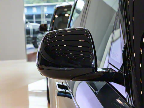 2025�� 400PS Dynamic HSE