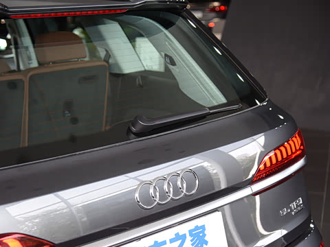 2022�� 55 TFSI quattro S line�˶���