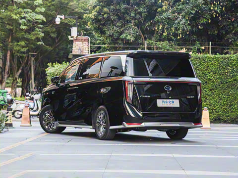 2025�� Ǭ��ϵ�� Ultra ͷ�Ȳ�