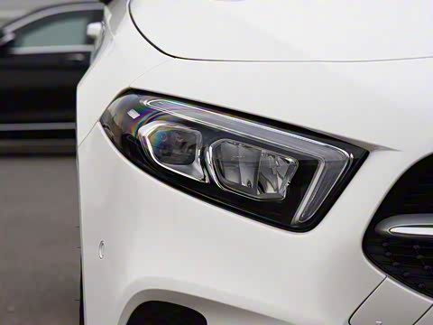 2019�� A 200 ������