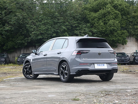 2025�� �Ŀ�� 300TSI R-Line