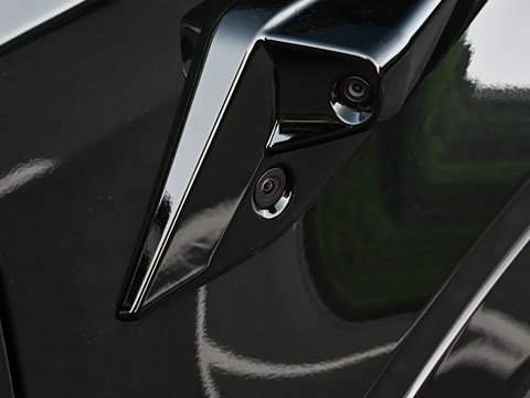 2025�� 550 PRO���а�