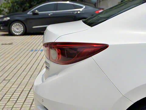 2019�� �ƿذ� ���� 2.0L �Զ������ ��VI