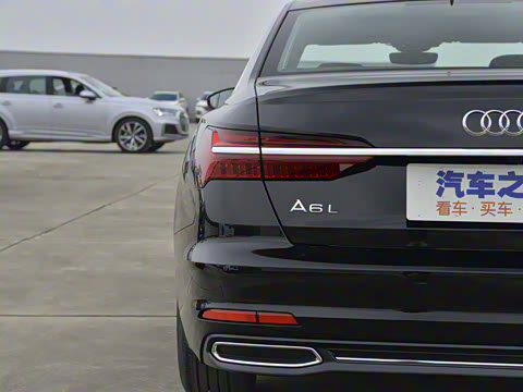 2021�� 40 TFSI ����������