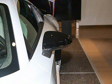 2022�� V10 Coupe performance