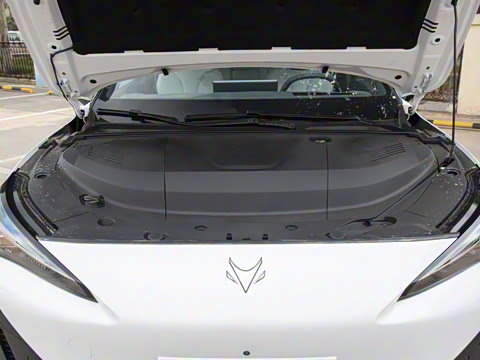 2025�� 560MAX 185kW