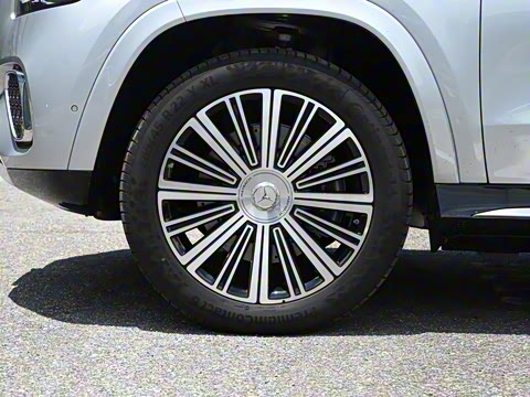 2025�� GLS 480 4MATIC