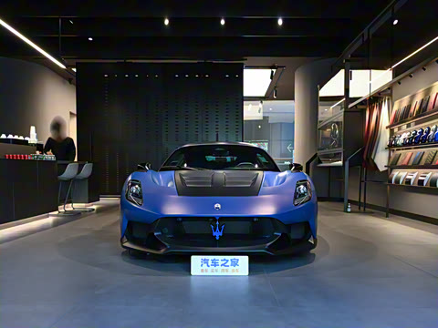 2024�� GT2 Stradale