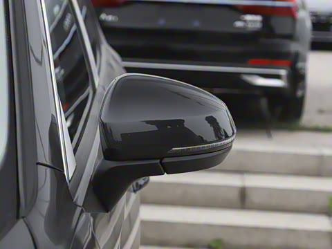 2025�� �Ŀ� ������ 300TSI