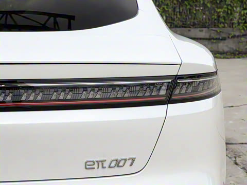 2025�� ���� 550ProѲ����