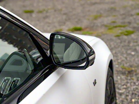 2025�� �Ŀ� S 680 4MATIC ��ҹ��